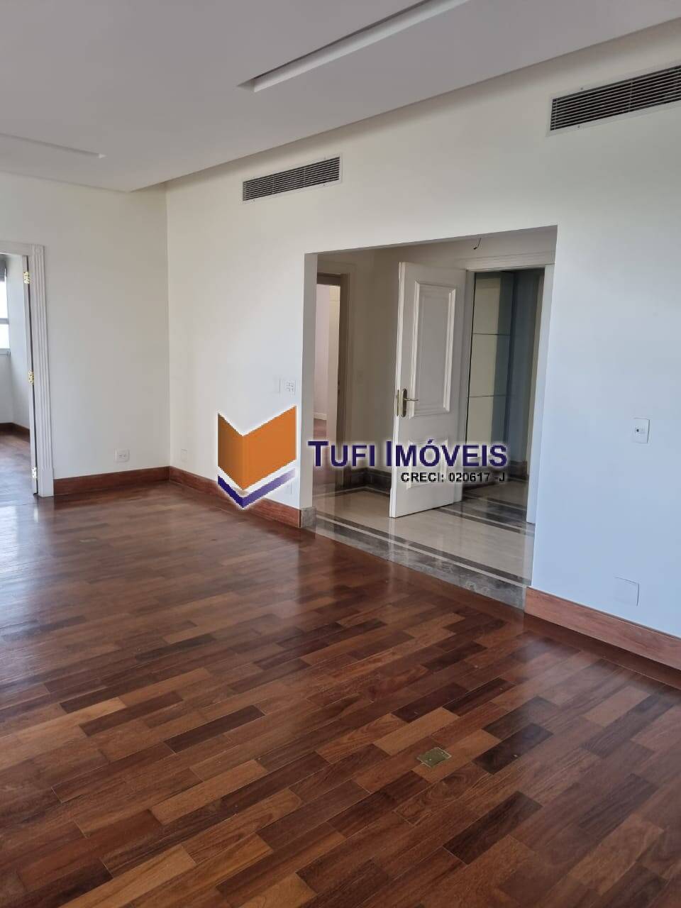 Apartamento à venda com 3 quartos, 263m² - Foto 2