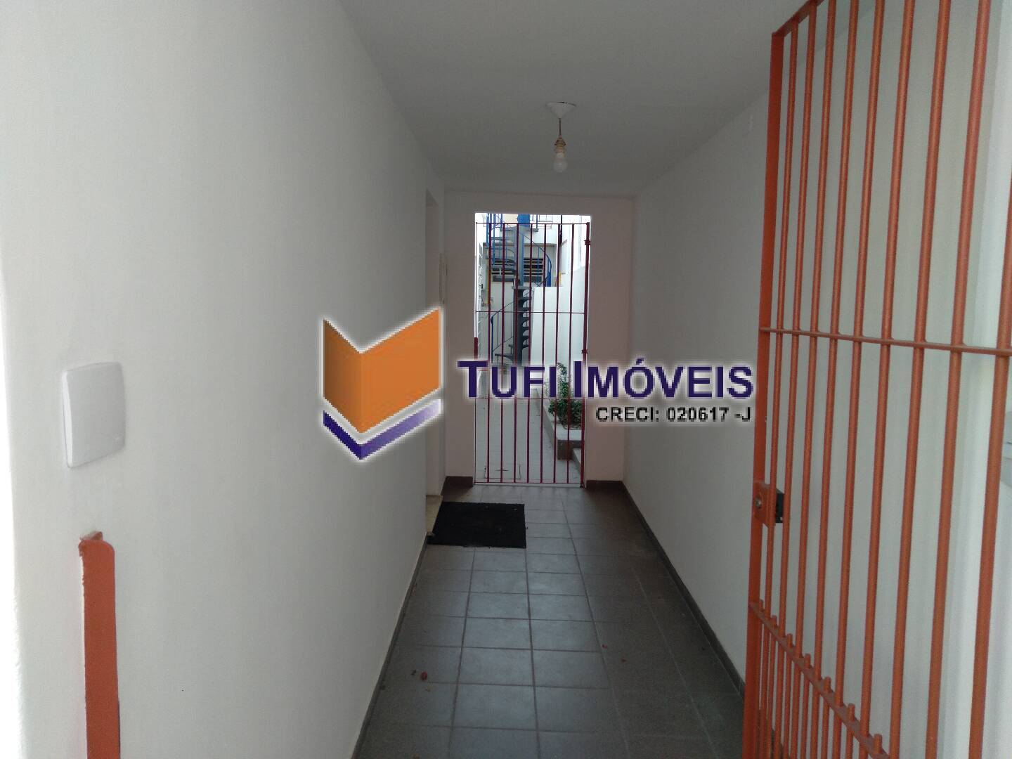 Casa para alugar com 2 quartos, 180m² - Foto 21