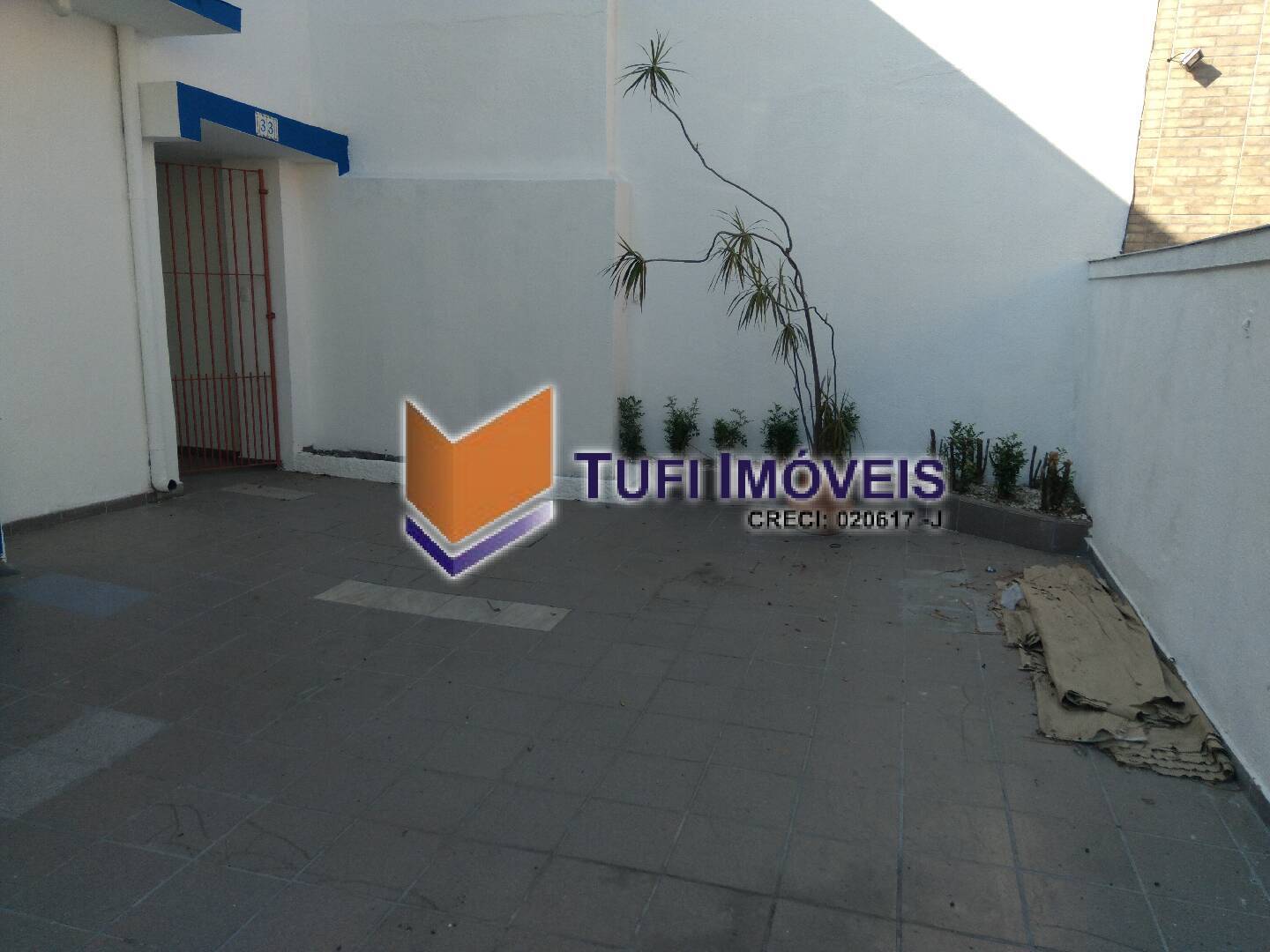 Casa para alugar com 2 quartos, 180m² - Foto 2