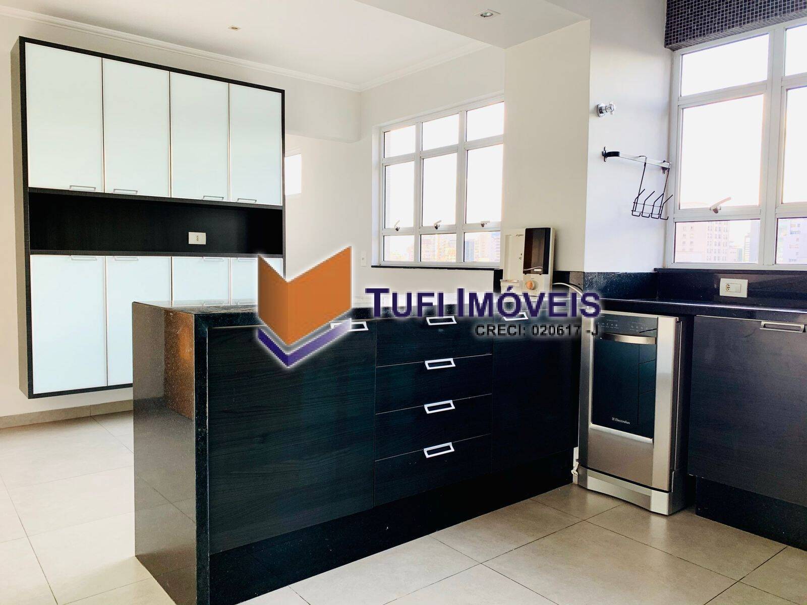 Apartamento à venda com 3 quartos, 186m² - Foto 13