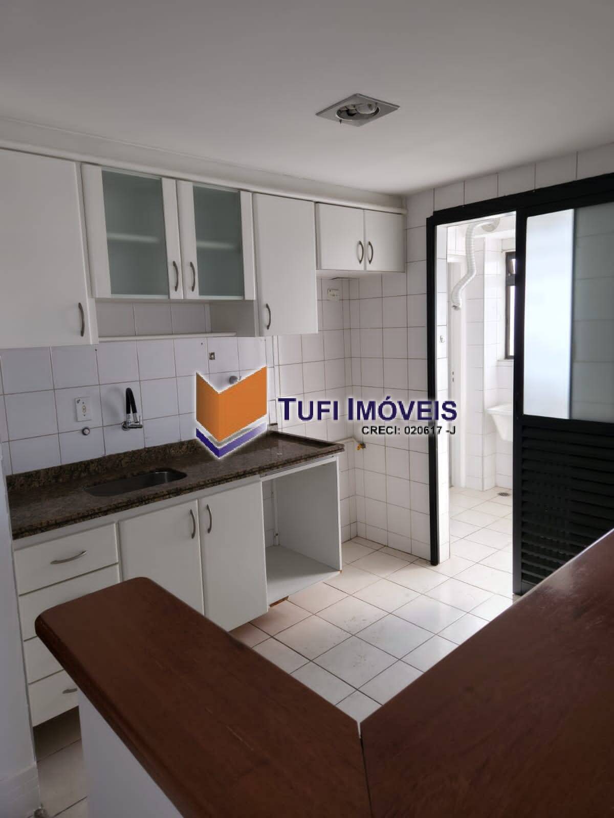 Apartamento à venda com 2 quartos, 70m² - Foto 4