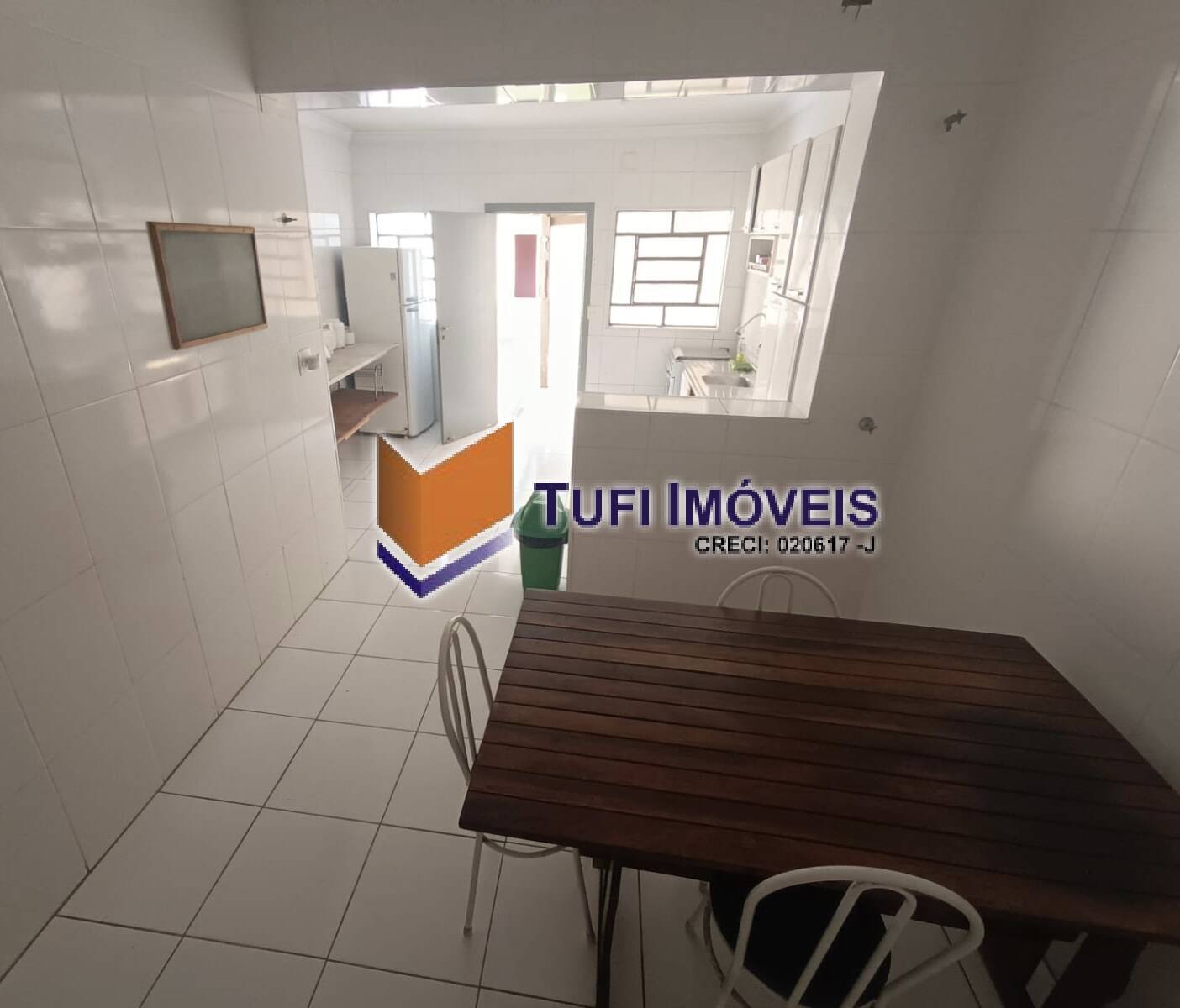 Casa à venda com 2 quartos, 140m² - Foto 4