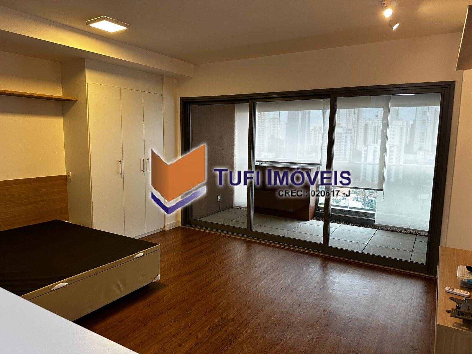 Apartamento à venda com 1 quarto, 42m² - Foto 1