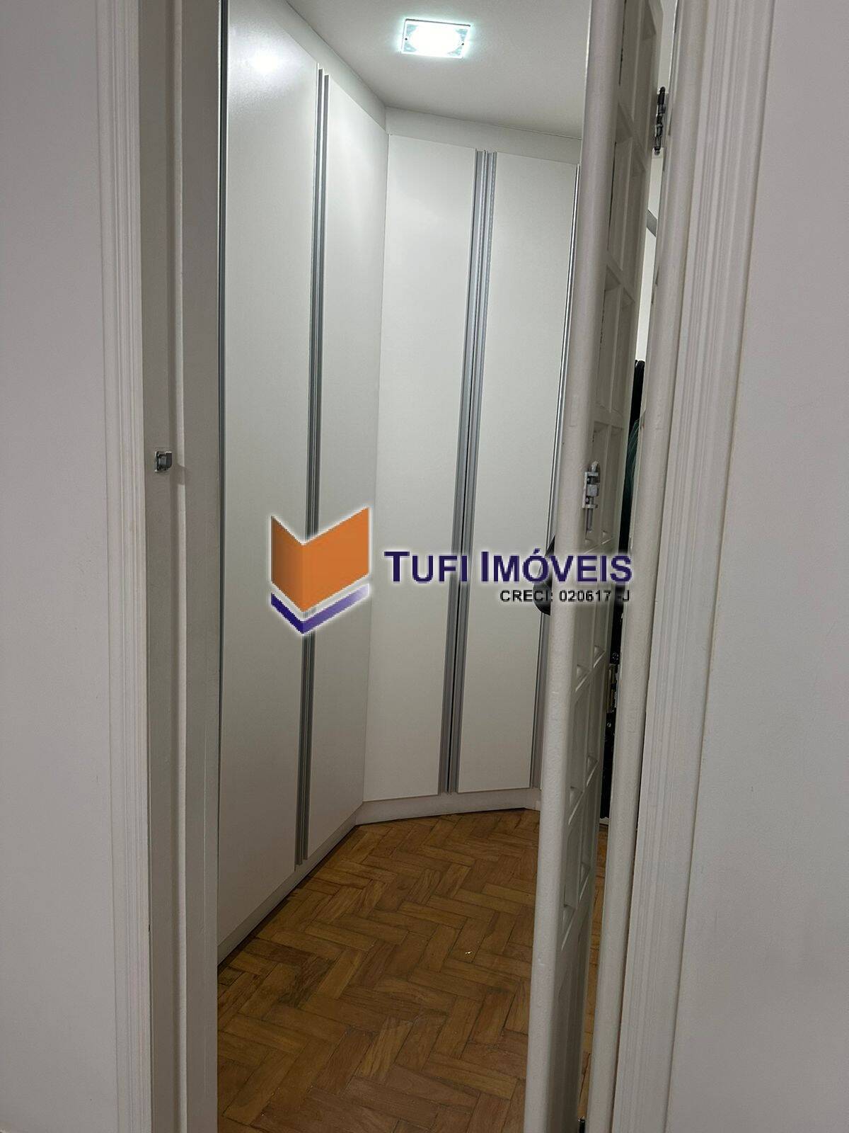 Apartamento à venda com 2 quartos, 70m² - Foto 25