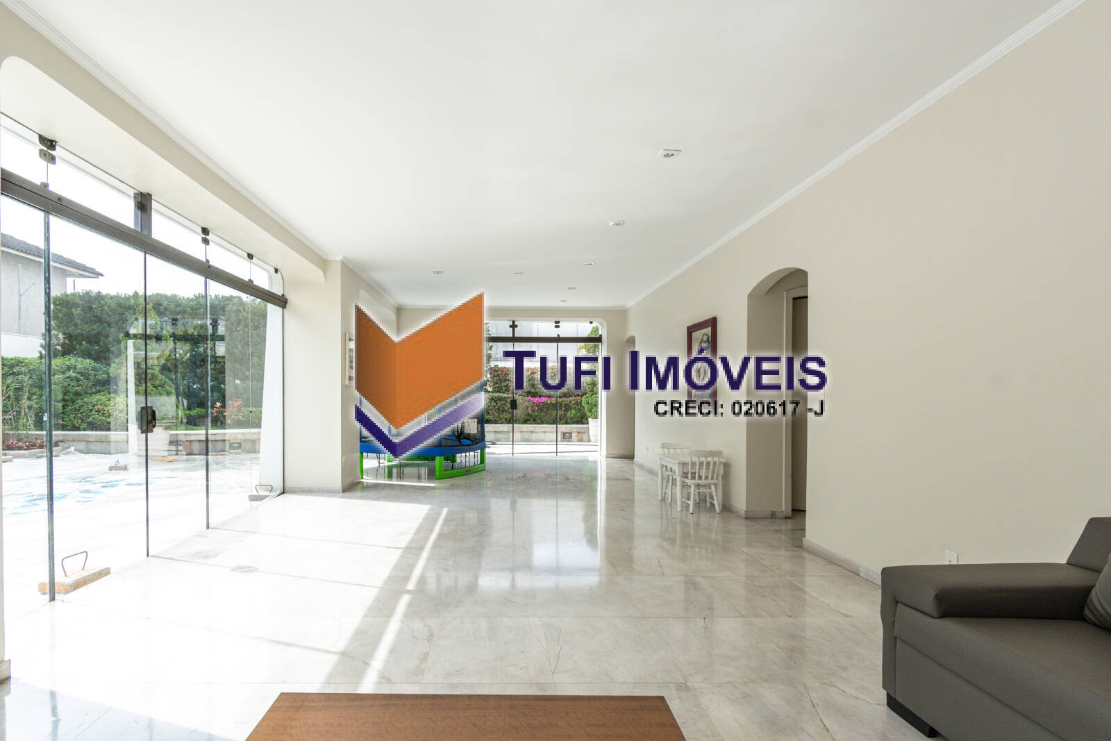 Apartamento à venda com 3 quartos, 210m² - Foto 7