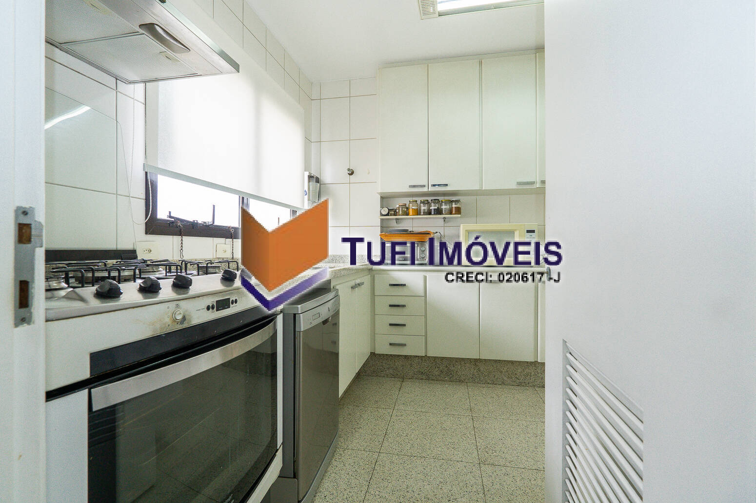 Apartamento à venda com 4 quartos, 201m² - Foto 9