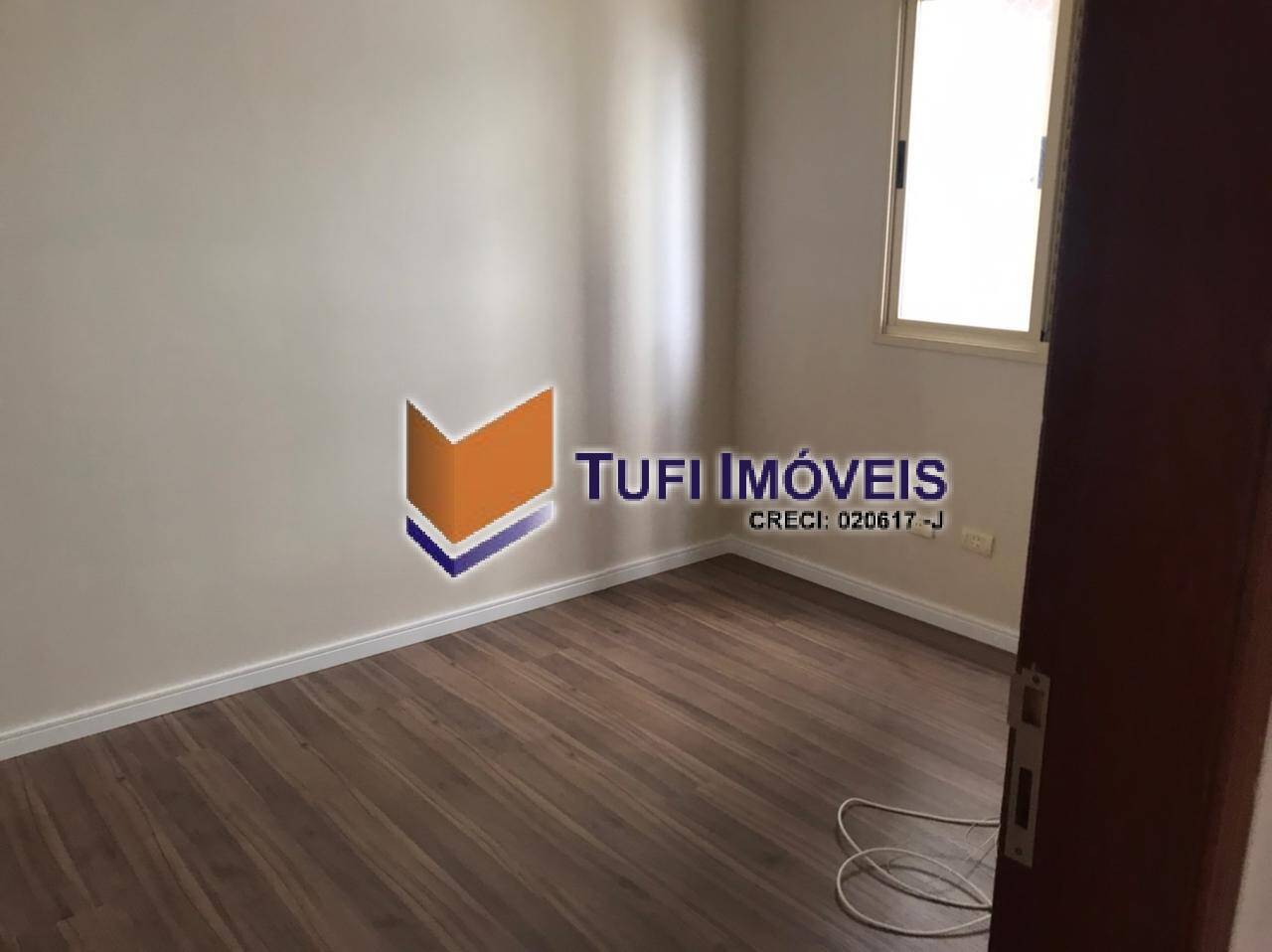 Apartamento à venda com 3 quartos, 85m² - Foto 4