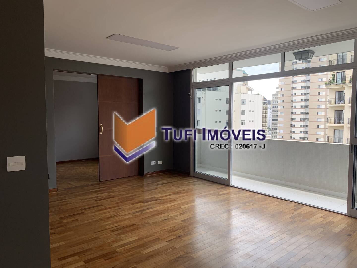 Apartamento à venda com 3 quartos, 186m² - Foto 1