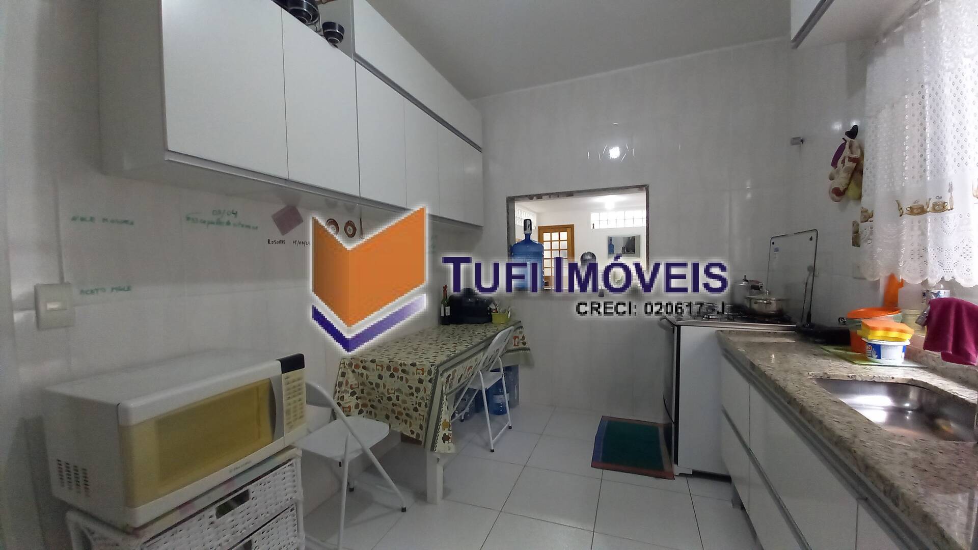 Casa para alugar com 4 quartos, 180m² - Foto 11