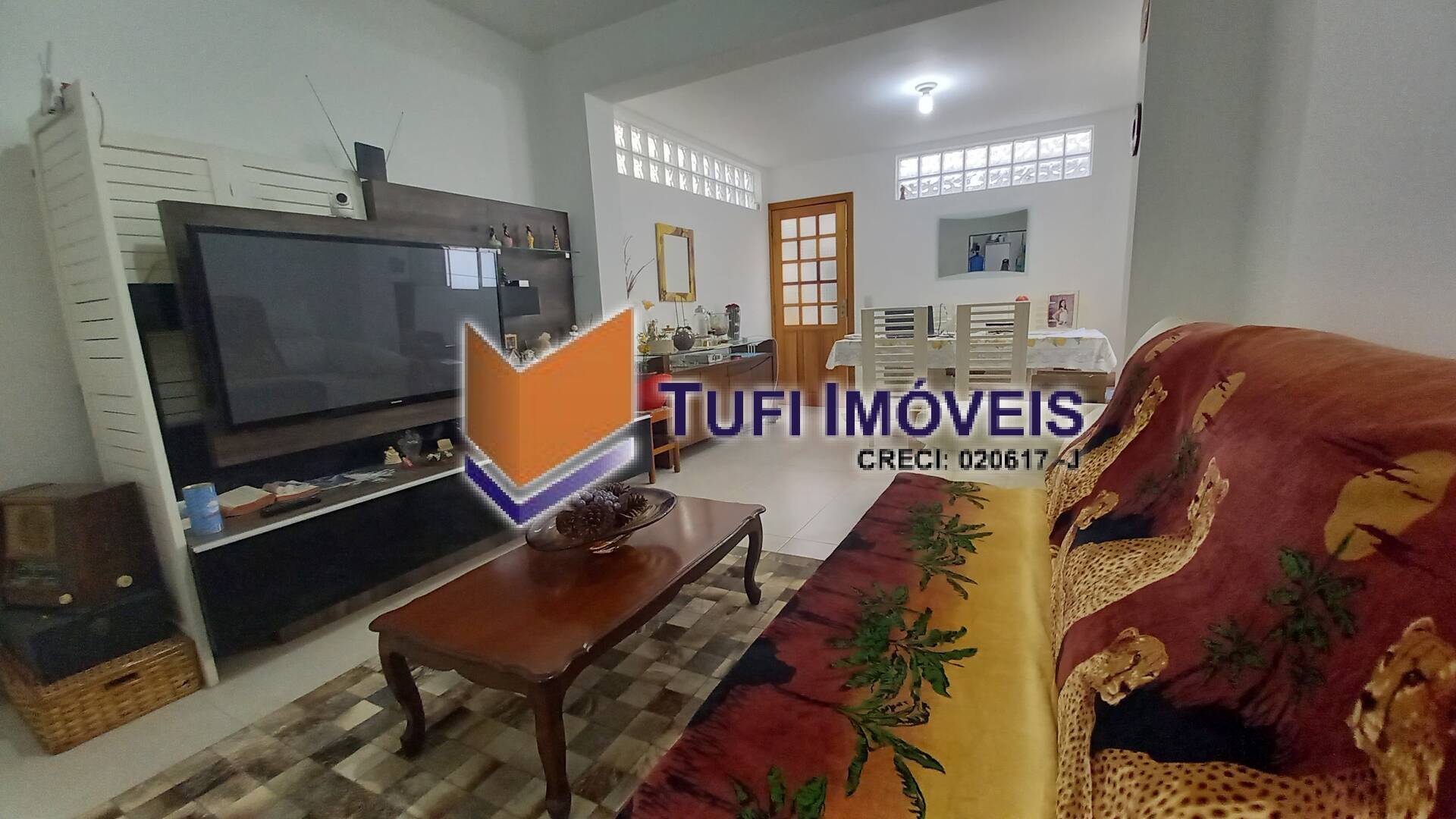 Casa para alugar com 4 quartos, 180m² - Foto 2