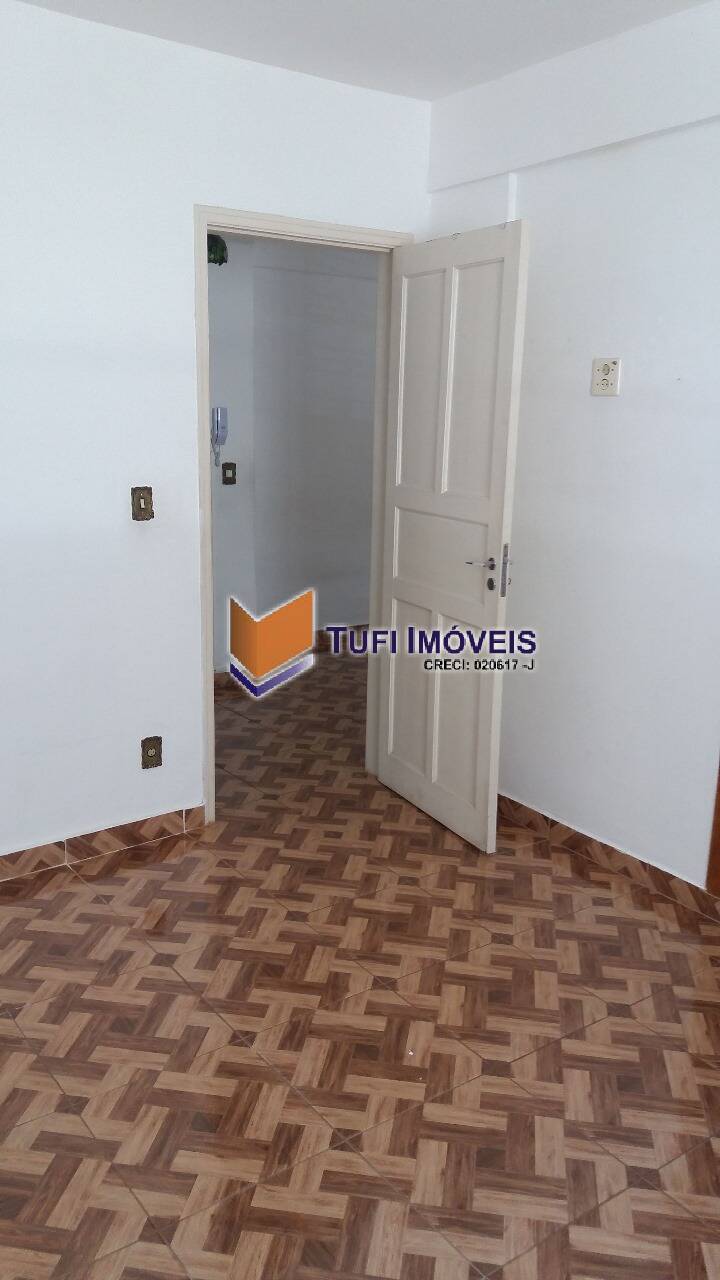 Apartamento à venda com 2 quartos, 67m² - Foto 3