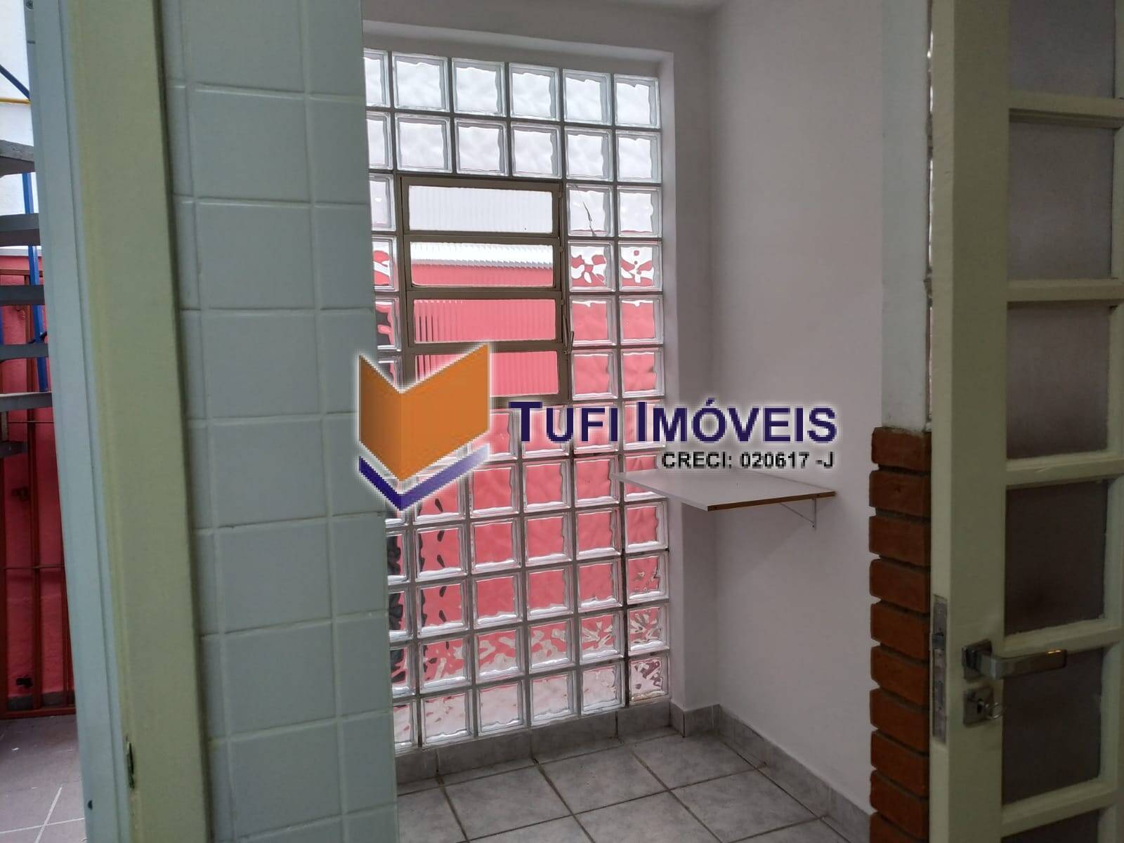 Casa para alugar com 2 quartos, 180m² - Foto 35