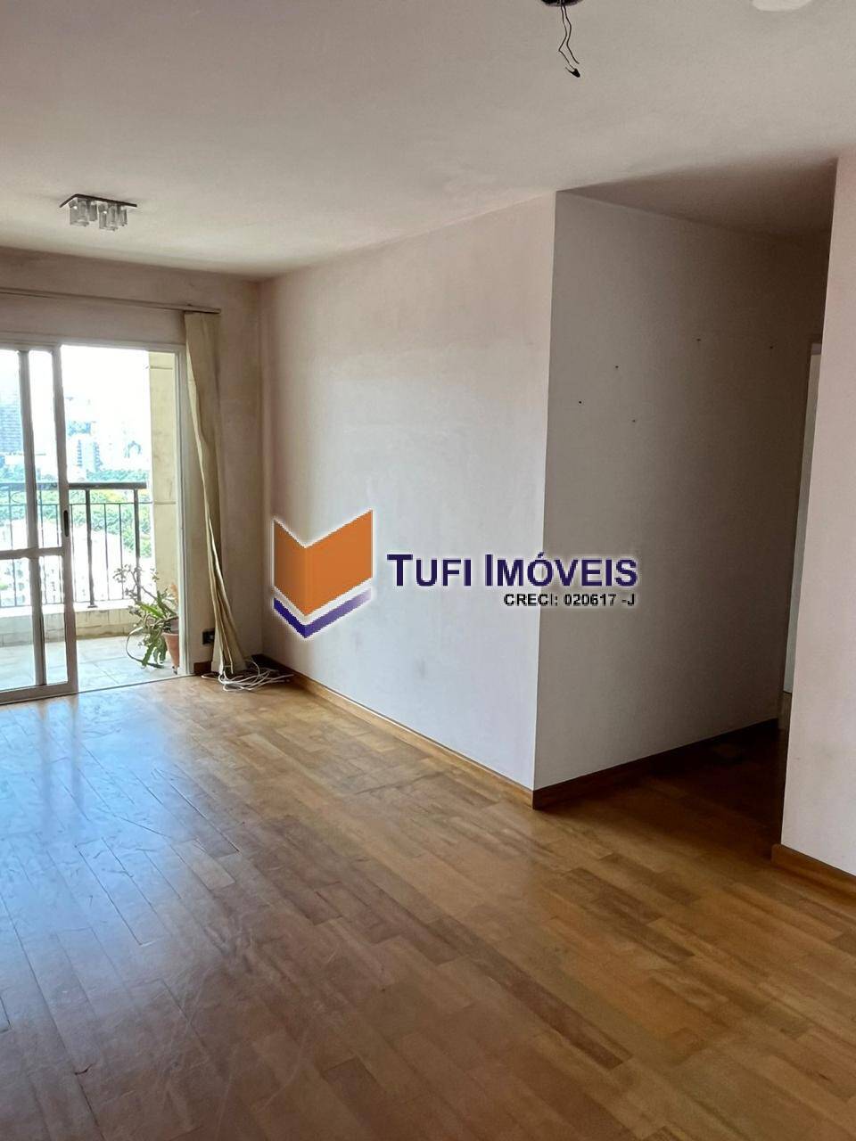 Apartamento à venda com 2 quartos, 70m² - Foto 2