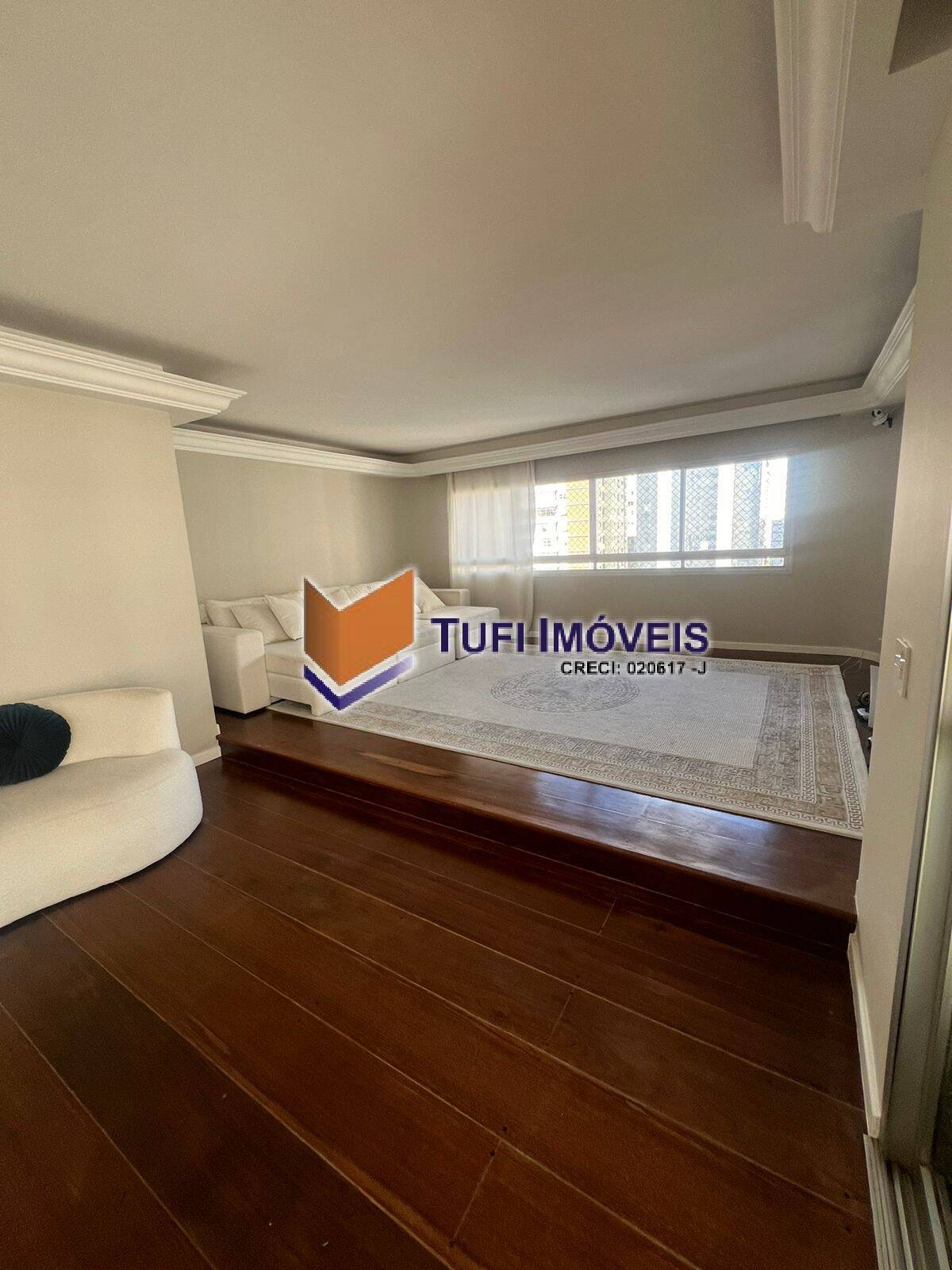 Apartamento à venda com 4 quartos, 200m² - Foto 5