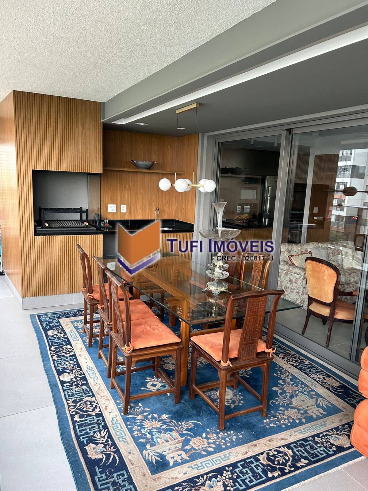 Apartamento à venda com 3 quartos, 131m² - Foto 1