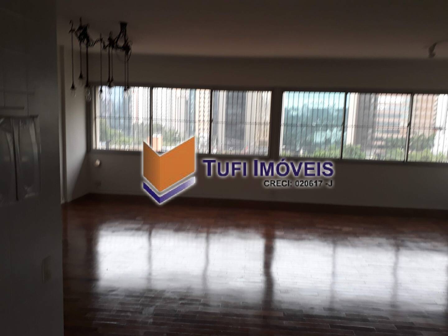 Apartamento à venda com 3 quartos, 150m² - Foto 2