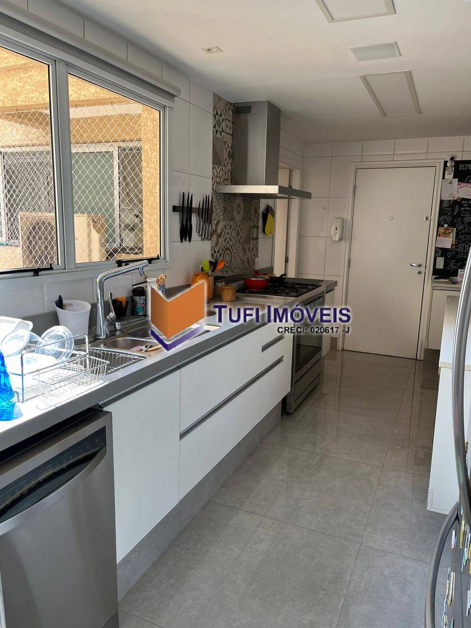 Apartamento à venda com 3 quartos, 167m² - Foto 11