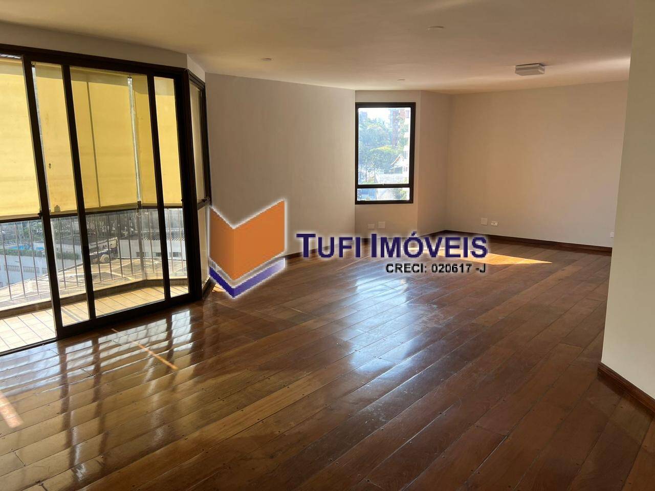 Apartamento à venda com 4 quartos, 185m² - Foto 1