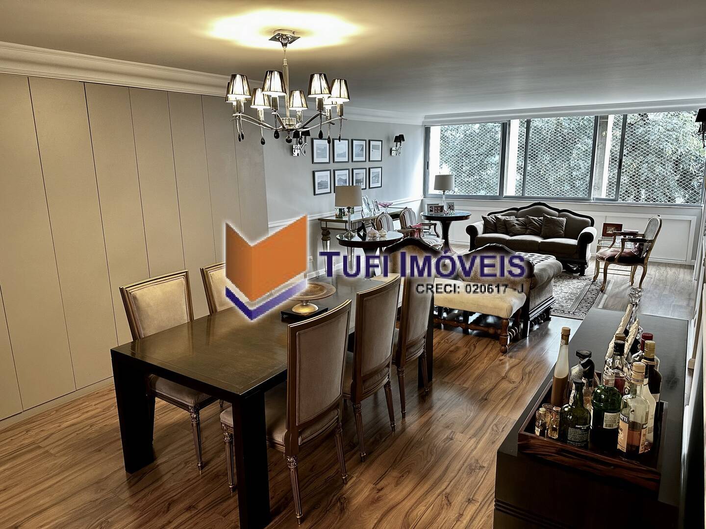 Apartamento à venda com 4 quartos, 202m² - Foto 1