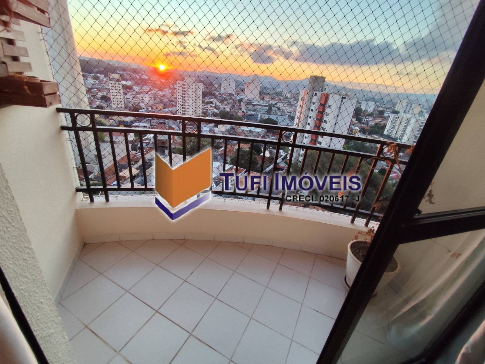 Apartamento à venda com 2 quartos, 84m² - Foto 3