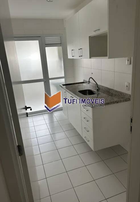 Apartamento à venda com 2 quartos, 68m² - Foto 4