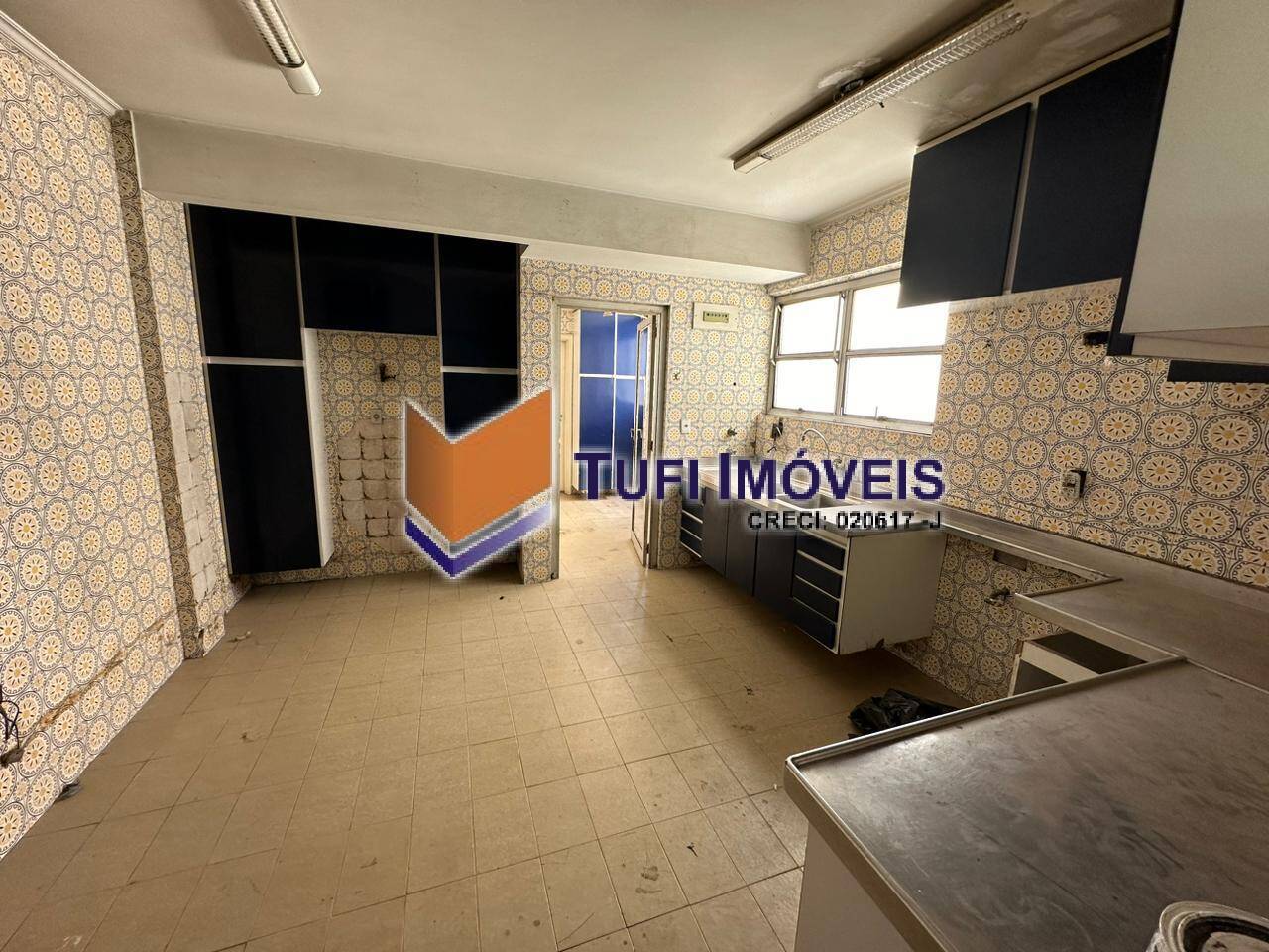 Apartamento à venda com 3 quartos, 247m² - Foto 4