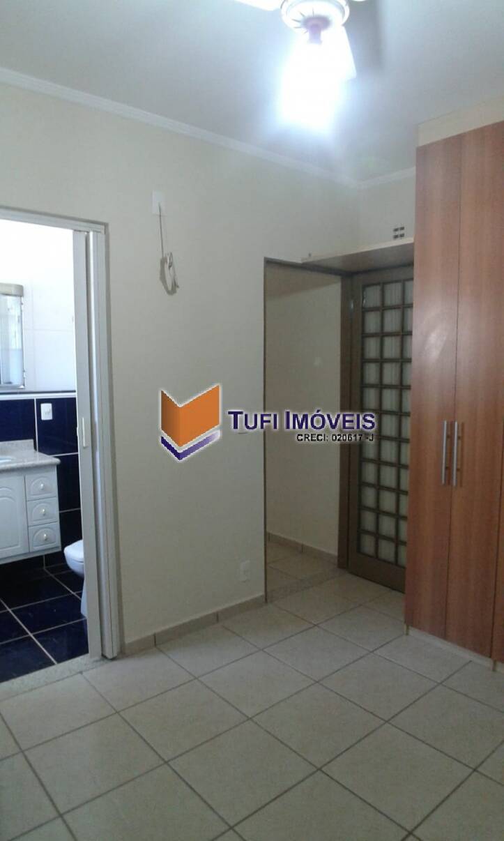 Casa à venda com 4 quartos, 250m² - Foto 16